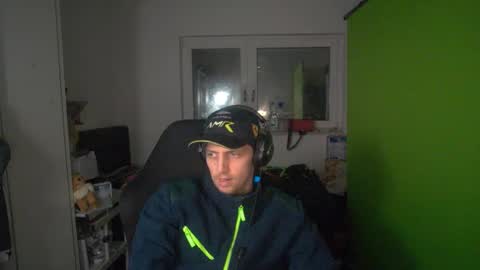 Snapshot of barca200 chatting on 12/19/24, 06:45 barca200 online show from 12/19/24, 06:45