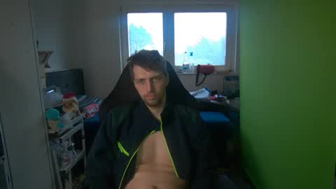 Snapshot of barca200 chatting on 12/26/24, 01:43 barca200 online show from 12/26/24, 01:43