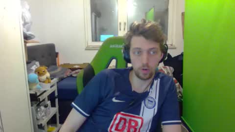 Snapshot of barca200 chatting on 02/21/25, 06:48 barca200 online show from 02/21/25, 06:48