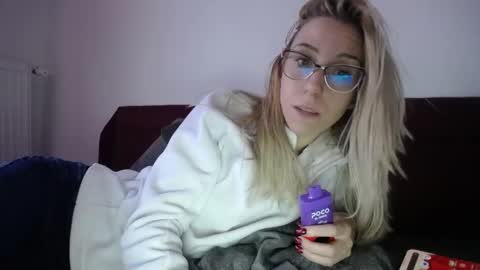 Lena online show from 02/11/25, 01:09