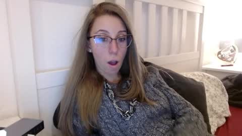 Lena online show from 11/15/25, 07:32