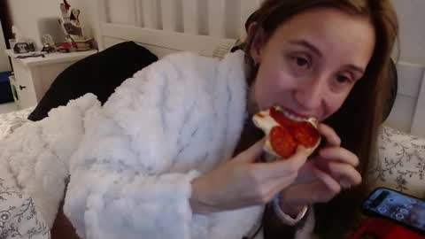 Lena online show from 12/17/25, 07:20