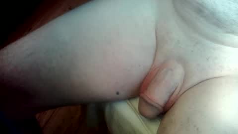 Snapshot of barenaked07 chatting on 12/05/24, 07:06 barenaked07 online show from 12/05/24, 07:06