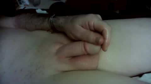 Snapshot of barenaked07 chatting on 12/15/24, 03:24 barenaked07 online show from 12/15/24, 03:24