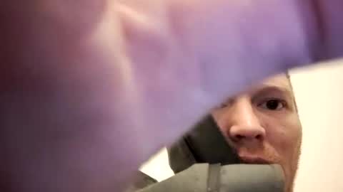 barniemay1 online show from 12/19/25, 11:39