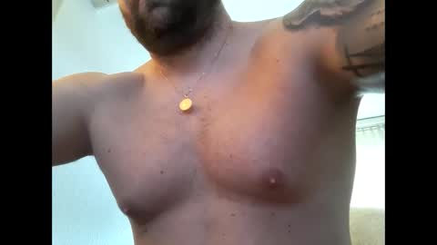 Snapshot of barrias23 chatting on 09/30/25, 02:33 barrias23 online show from 09/30/25, 02:33