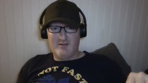 Snapshot of bartender_blue_eyes chatting on 12/22/24, 05:12 Bartender Blue online show from 12/22/24, 05:12