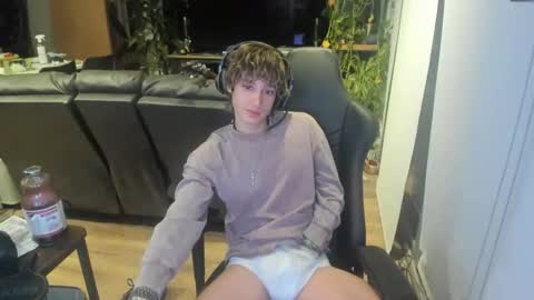 Snapshot of bashful4200 chatting on 02/26/26, 01:59 ryan online show from 02/26/26, 01:59