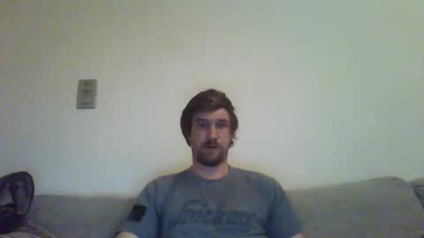 Snapshot of basteleus1 chatting on 02/06/25, 02:33 basteleus1 online show from 02/06/25, 02:33