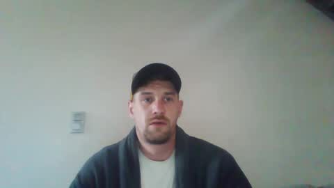 Snapshot of basteleus1 chatting on 02/25/25, 08:03 basteleus1 online show from 02/25/25, 08:03