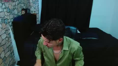 Snapshot of bastiaan_28 chatting on 06/22/26, 10:51 Bastian online show from 06/22/26, 10:51