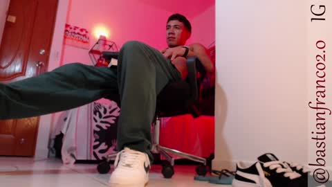 Bastian Independent Model online show from 12/03/24, 07:54