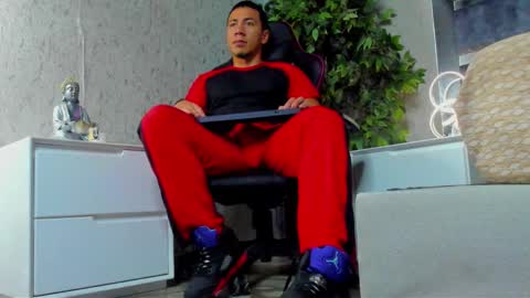 Bastian Independent Model online show from 12/03/25, 02:59