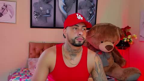 Snapshot of bastian_jones1 chatting on 02/02/25, 09:13 bastian_jones1 online show from 02/02/25, 09:13