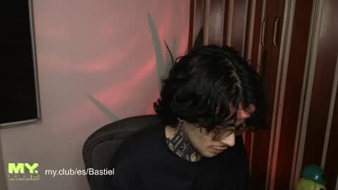 Snapshot of bastiel_ chatting on 05/09/26, 03:01 Bastiel online show from 05/09/26, 03:01