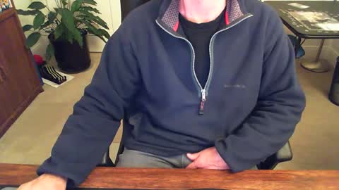 Snapshot of batebro13 chatting on 12/12/24, 02:11 BateBro13 online show from 12/12/24, 02:11