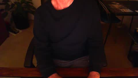 Snapshot of batebro13 chatting on 12/15/24, 03:20 BateBro13 online show from 12/15/24, 03:20