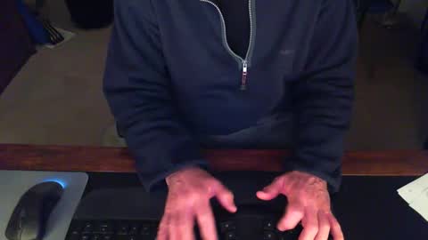 Snapshot of batebro13 chatting on 01/08/25, 03:28 BateBro13 online show from 01/08/25, 03:28