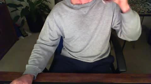 Snapshot of batebro13 chatting on 01/22/25, 02:03 BateBro13 online show from 01/22/25, 02:03