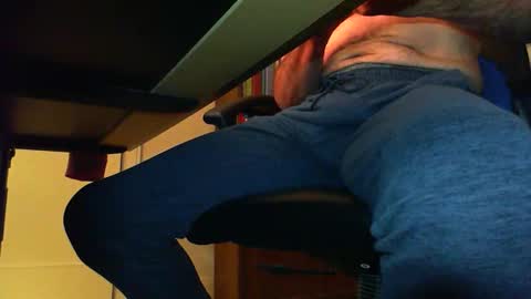 Snapshot of batebro13 chatting on 10/18/25, 02:29 BateBro13 online show from 10/18/25, 02:29