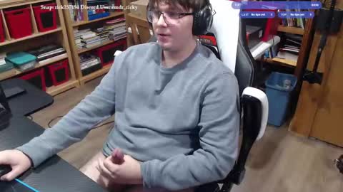 Ricky online show from 10/17/25, 09:39