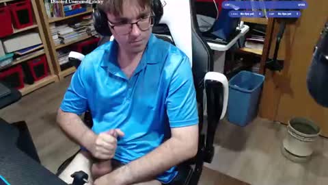 Snapshot of baterricky chatting on 06/28/26, 02:12 Ricky online show from 06/28/26, 02:12