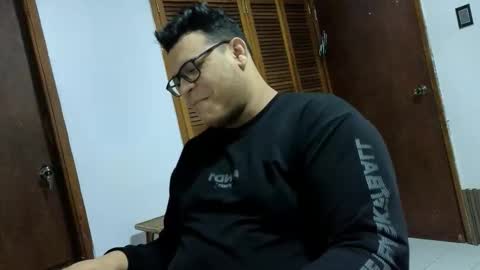 Snapshot of batman2430 chatting on 09/10/25, 10:43 brian online show from 09/10/25, 10:43