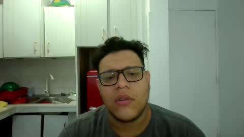 Snapshot of batman2430 chatting on 09/13/25, 06:35 brian online show from 09/13/25, 06:35