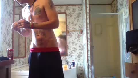 Snapshot of battlewolfxx chatting on 12/18/24, 03:11 battlewolfxx online show from 12/18/24, 03:11