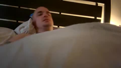 Snapshot of battlewolfxx chatting on 12/19/24, 07:40 battlewolfxx online show from 12/19/24, 07:40