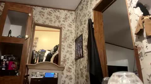 Snapshot of battlewolfxx chatting on 01/05/25, 06:46 battlewolfxx online show from 01/05/25, 06:46