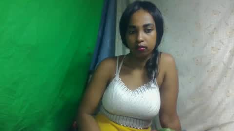 Snapshot of bavianona chatting on 10/21/25, 02:01 bavianona online show from 10/21/25, 02:01