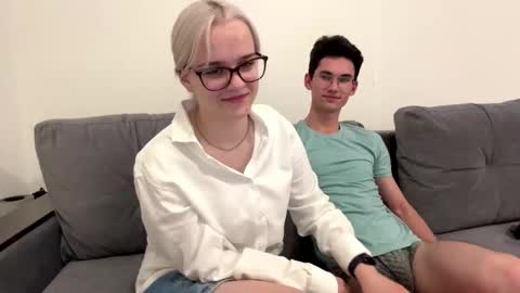 Snapshot of bawdycouplee chatting on 09/10/25, 03:56 Max and Bella online show from 09/10/25, 03:56