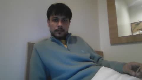 Snapshot of baybeeboi4u2 chatting on 01/18/26, 06:23 Neel online show from 01/18/26, 06:23