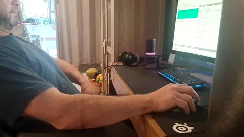 Snapshot of bazooka76 chatting on 09/08/25, 09:36 bazooka76 online show from 09/08/25, 09:36