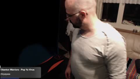 bazzz_8 online show from 12/25/24, 06:09