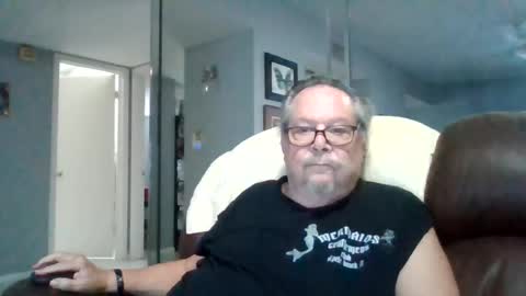 Single Grandpa in Florida. Love to C2C and have Fun Privately online show from 06/24/26, 01:10