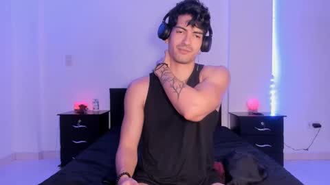 Valentino online show from 01/15/25, 01:34