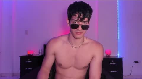 Valentino online show from 01/25/25, 09:14