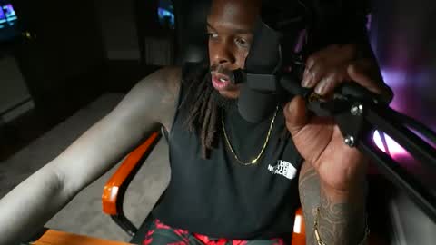 Snapshot of bbcblackdaddy chatting on 04/15/26, 12:23 Black Daddy online show from 04/15/26, 12:23