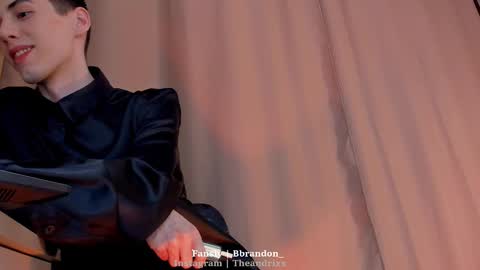 Snapshot of bbrandon_ chatting on 02/21/25, 11:43 Brandon online show from 02/21/25, 11:43