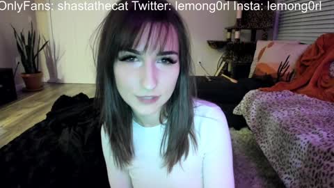 Snapshot of bbshasta chatting on 01/28/25, 02:11 Shasta online show from 01/28/25, 02:11