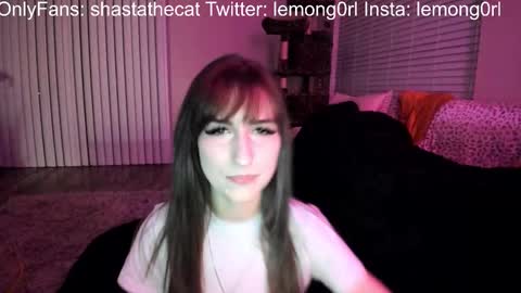 Snapshot of bbshasta chatting on 11/25/25, 06:24 Shasta online show from 11/25/25, 06:24