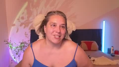Snapshot of bbw_goddes chatting on 07/14/26, 12:11 Love online show from 07/14/26, 12:11