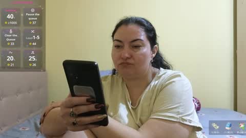 Snapshot of bbw_milf_4u chatting on 02/07/25, 11:01 Emma online show from 02/07/25, 11:01