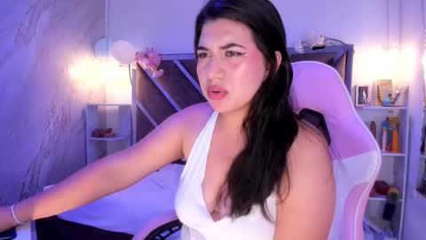Snapshot of bbwcloe chatting on 10/11/25, 04:01 Cloe online show from 10/11/25, 04:01