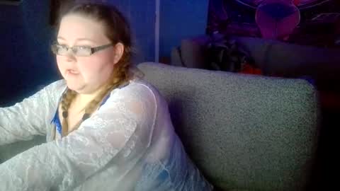 Snapshot of bbwgamergirl93 chatting on 11/19/25, 04:07 bbwgamergirl93 online show from 11/19/25, 04:07