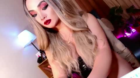 bby_lexielore69 online show from 11/26/25, 12:00