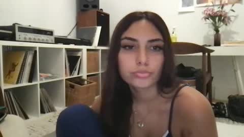 Snapshot of bbypiamia chatting on 09/18/25, 02:57 bbypiamia online show from 09/18/25, 02:57