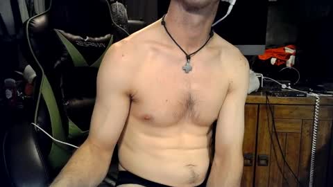 bchillin28 online show from 04/12/26, 02:27